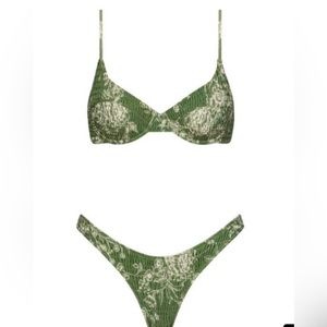 Triangl Saria Sacramento Set - top XXS bottom xs